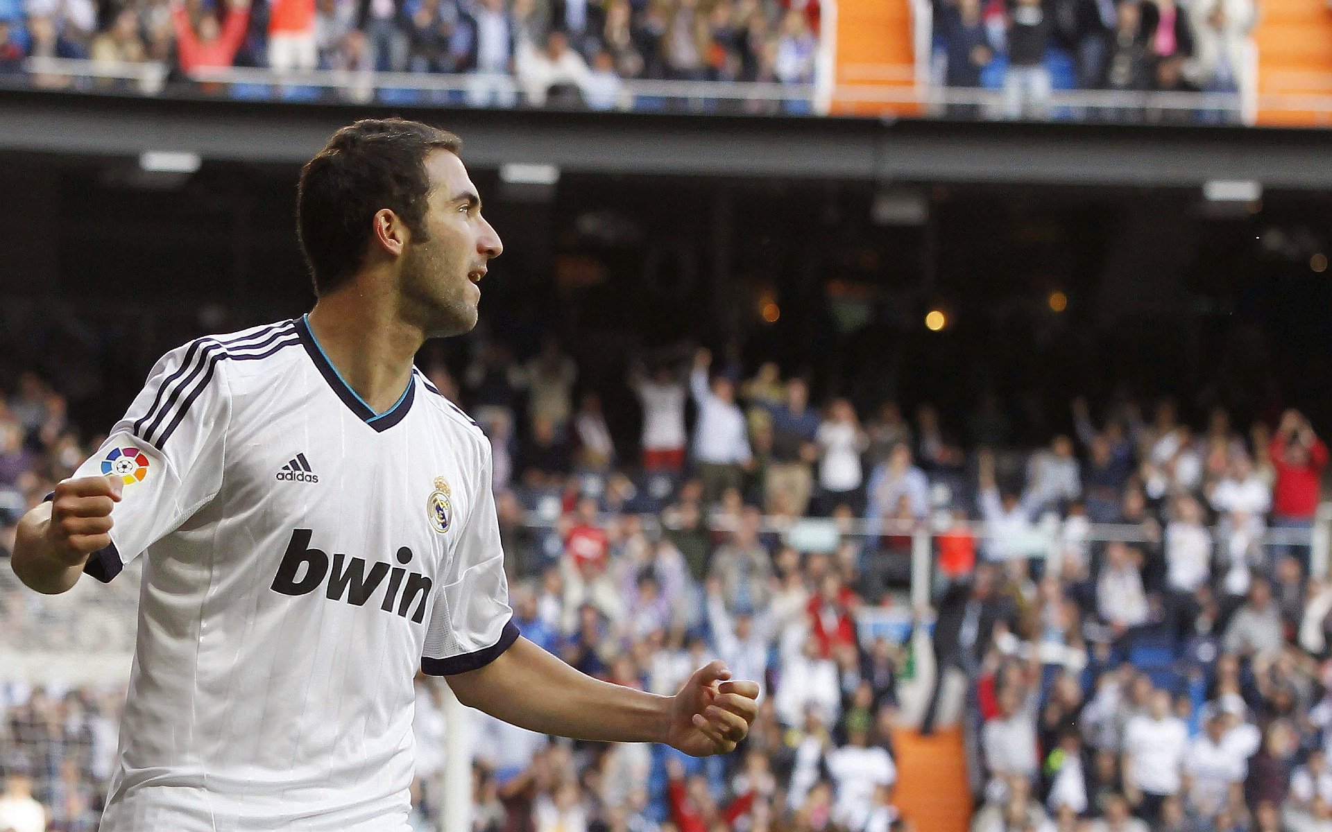 赛道上的逆转，威廉姆斯绝杀哈斯，汉密尔顿带队取胜